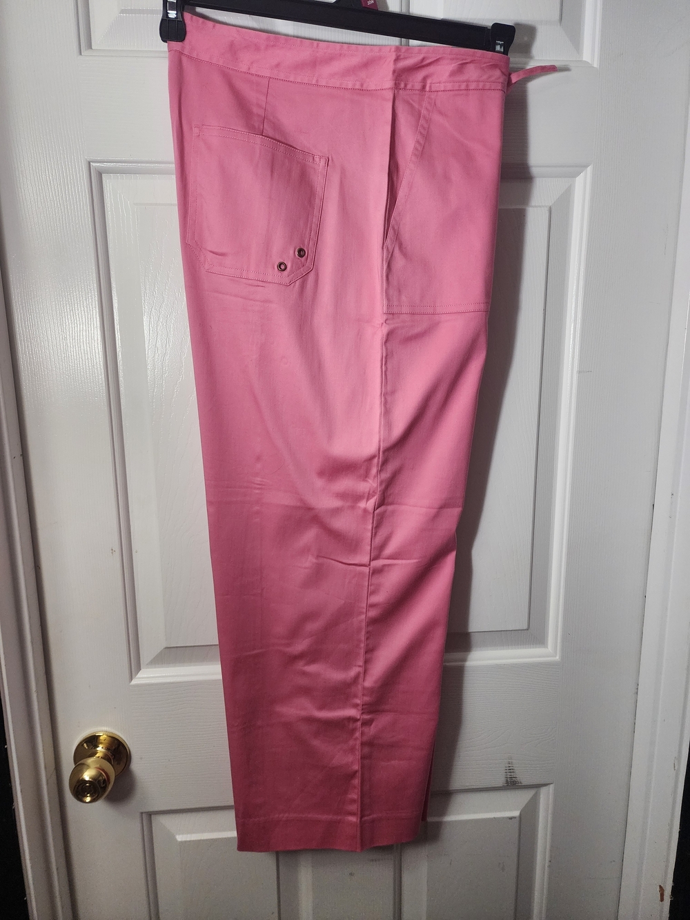NWT - Izod Pink Straight Capris with Back Patch Pocket Sz 14